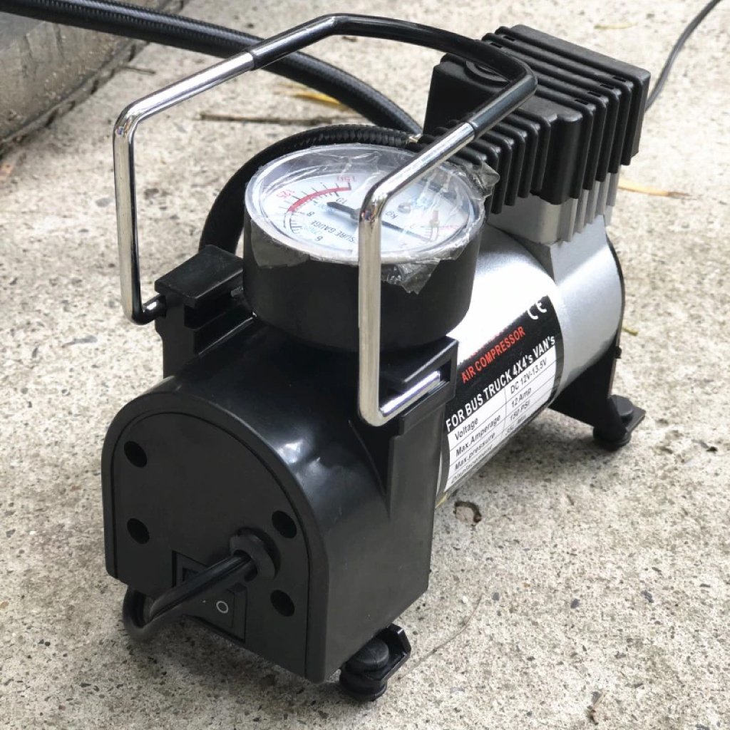 ضاغط هواء ومنفاخ إطارات يعمل بجهد 12 فولت تيار - Image 4