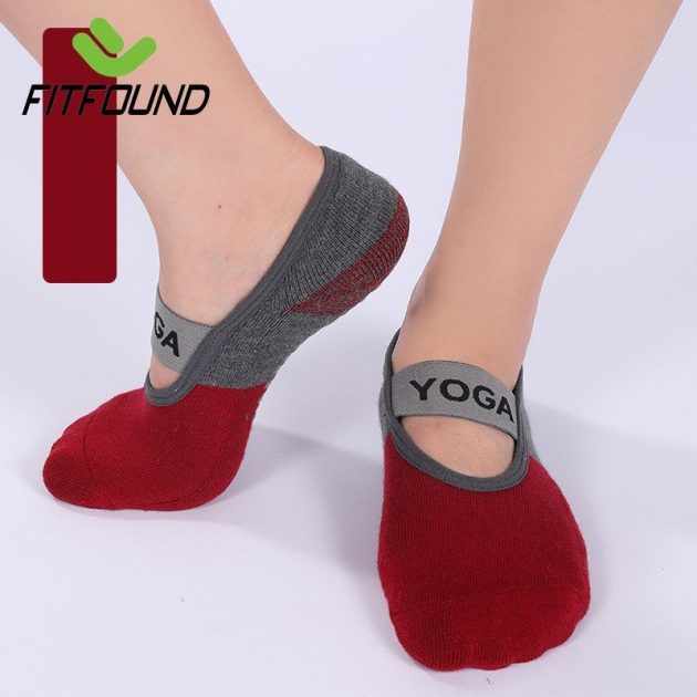 زوج من جوارب اليوغا النسائية المانعة للانزلاق